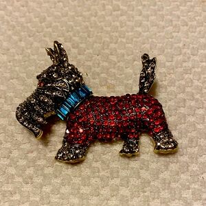 Red and Silver Scotty dog brooch it measures